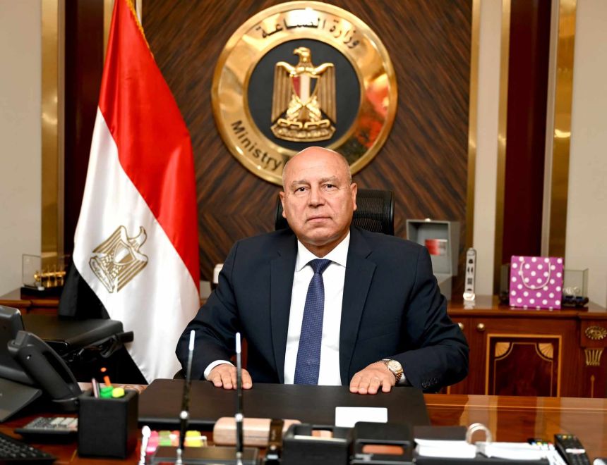 فرع دائم للمجمعة العشرية بمقر التنمية الصناعية لسرعة استصدار موافقتها على تراخيص بناء المصانع