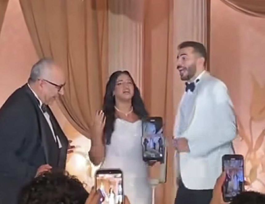 حضور المقربين.. بيومي فؤاد يحتفل بزفاف نجله محمد