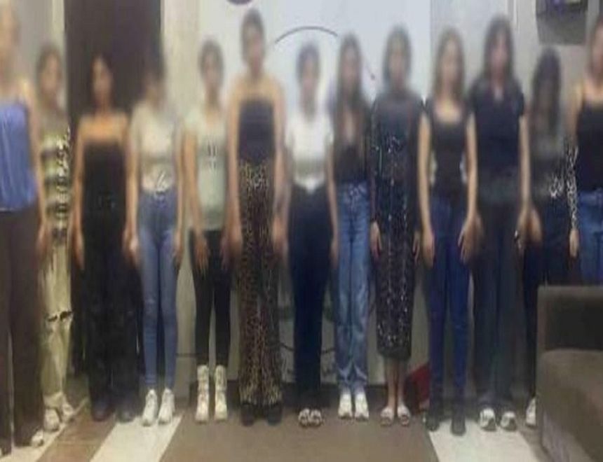 الأمن ينجح في الإطاحة بشبكة آداب إلكترونية تديرها سيدة بالقاهرة