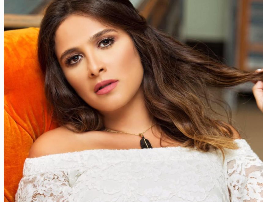 	ياسمين عبد العزيز تنهي الجدل حول ارتباطها: «لو حصل مش هقول