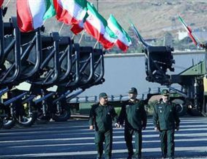 الحرس الثوري الإيراني: مضيق هرمز مغلق وسنستهدف أي سفينة تحاول العبور