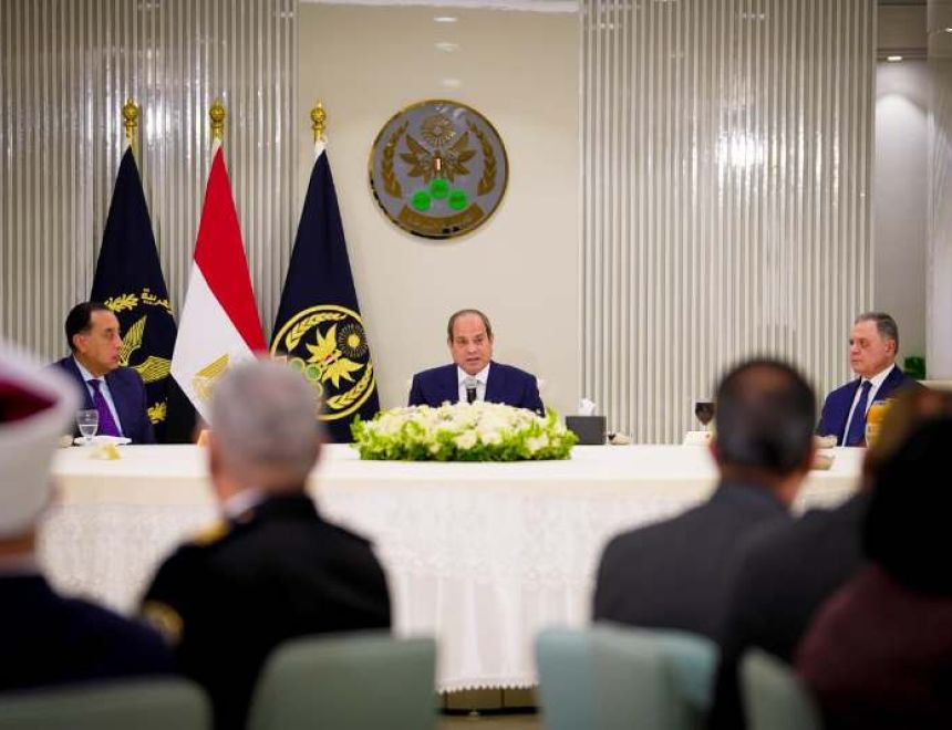 الرئيس السيسي: آثار وتداعيات الأزمة الراهنة قد تؤدي لحدوث أزمة اقتصادية على المستويين الإقليمي والدولي