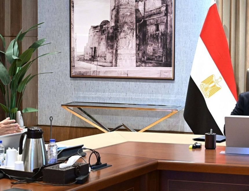 رئيس الوزراء يلتقي وزير العمل لاستعراض عدد من ملفات عمل الوزارة