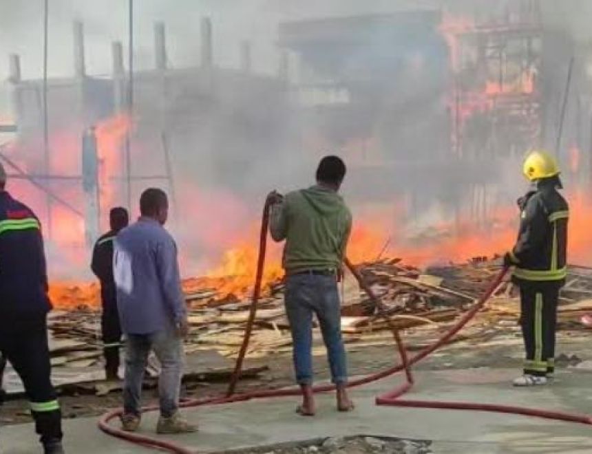 الحماية المدنية تسيطر على حريق بلوكيشن تصوير مسلسل بمدينة الإنتاج الإعلامى