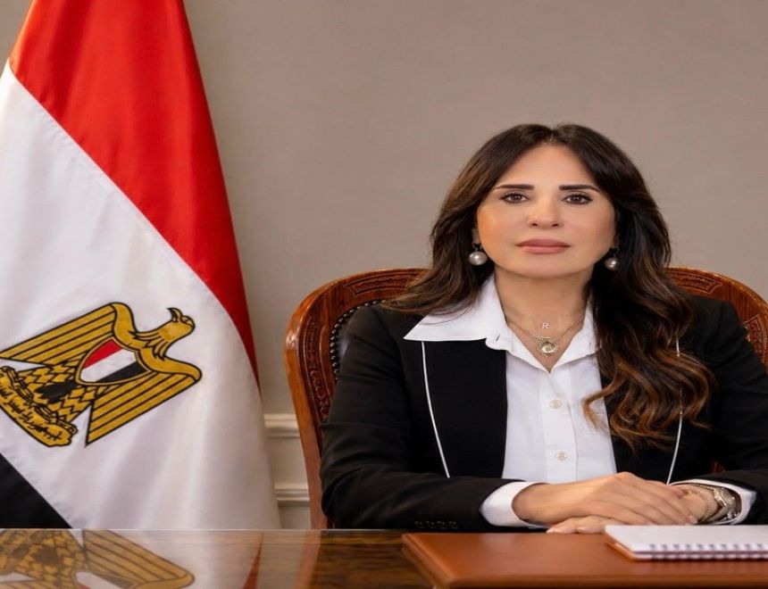     وزيرة الإسكان تشارك في حوار دولي حول الاستثمار والتنمية المستدامة بالعاصمة البريطاني