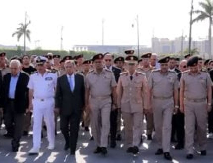 وزير الدفاع يتقدم الجنازة العسكرية لقائد قوات الدفاع الجوي الأسبق الفريق السيد حمدي حسن
