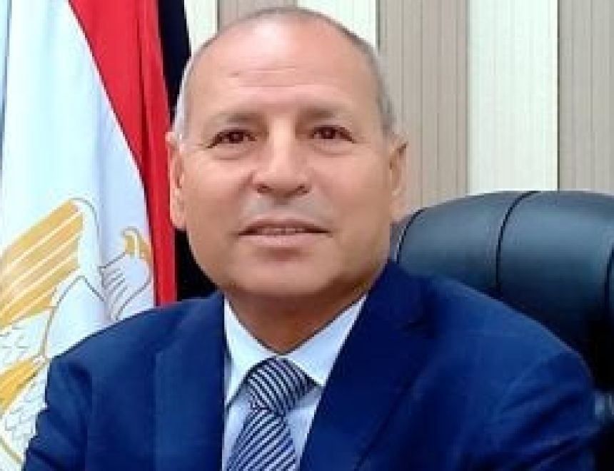     حركة تنقلات جديدة لقيادات أحياء القاهرة بقرار من المحافظ