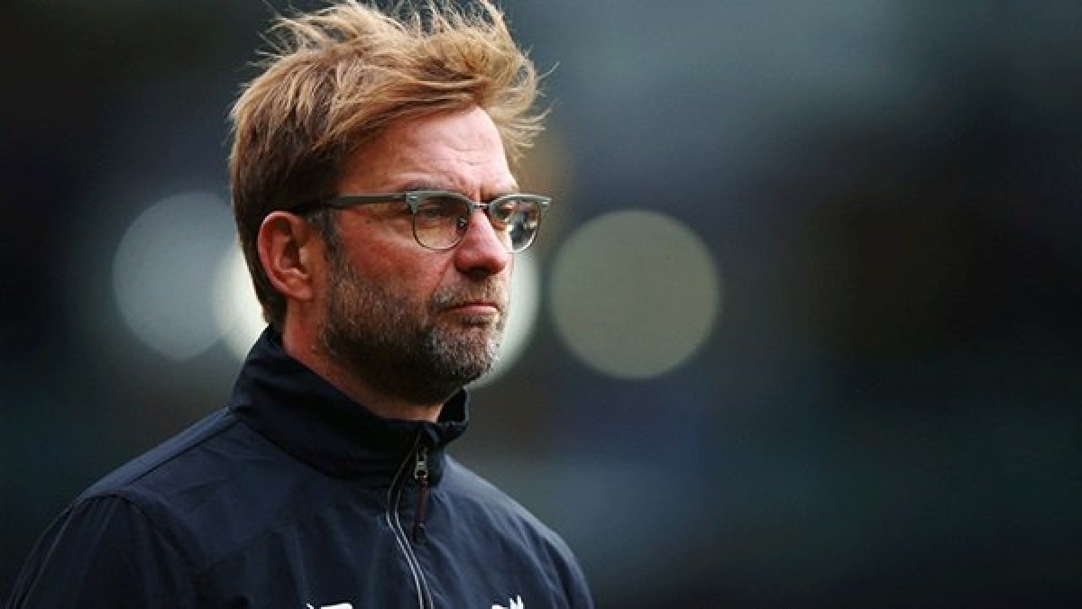 كلوب يكشف حجم إصابة حارس ليفربول وحقيقة غيابه عن مواجهة تشيلسي