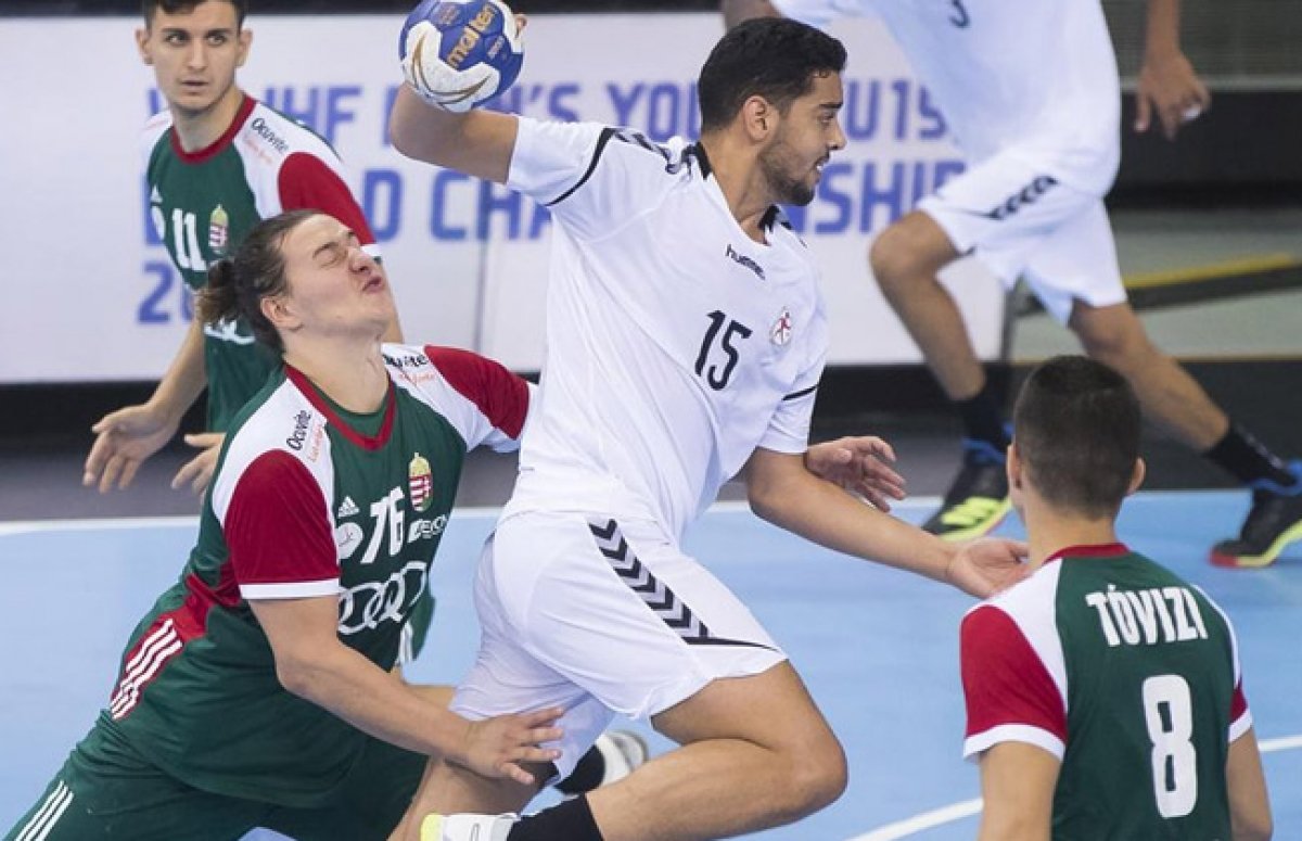 على خطى الشباب.. منتخب الناشئين يحقق إنجازا ويتصدر مجموعته في كأس العالم لليد | صور