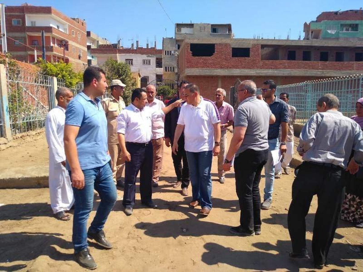 محافظ الشرقية يتوجه لقرية برامكيم بديرب نجم لإيقاف تعدياً بالبناء المخالف على الأرض الزراعية