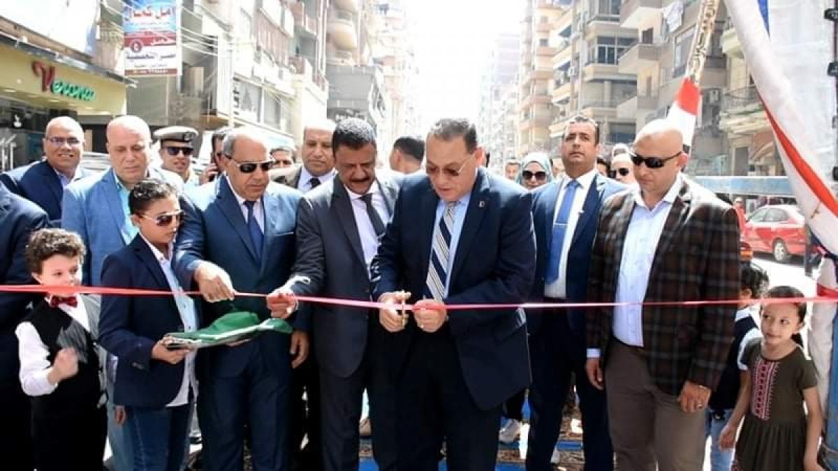 محافظ الشرقية يفتتح مشروع تطوير مدخل مدينة الزقازيق من جهة طريق الغشام إمتداد شارع طلبه عويضة بطول 1.5كيلو متر وبتكلفة 13 مليون جنيه