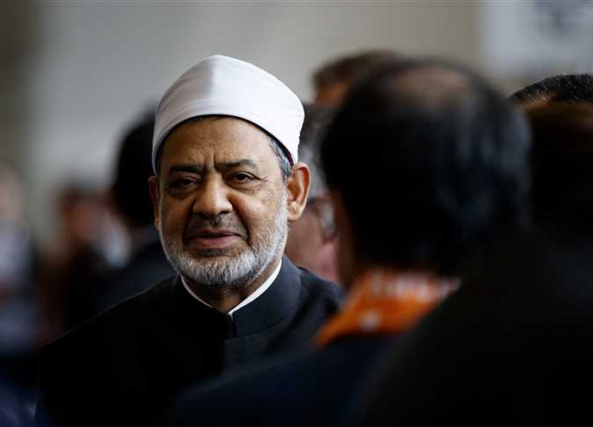 «الطيب» يهنئ الرئيس بانتصارات أكتوبر: تُذكّر أحرار العالم بالعزة والكرامة