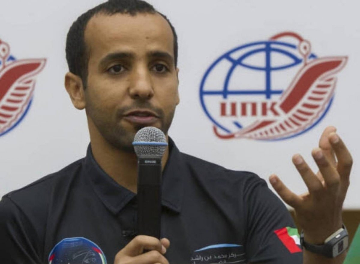 بعد مهمة ناجحة بالفضاء.. متى يعود هزاع المنصوري للإمارات؟