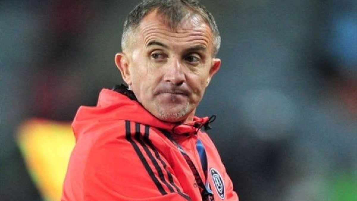 الزمالك يبدأ المفاوضات مع خليفة ميتشو