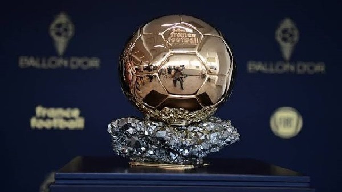 اليوم.. "فرانس فوتبول" تعلن قائمة المرشحين لجائزة "الكرة الذهبية"