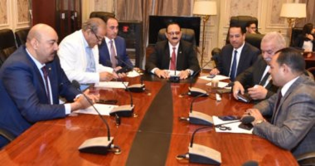 وزير النقل للنواب: مش هنزود أسعار تذاكر القطارات إلا بعد تحسين الخدمة