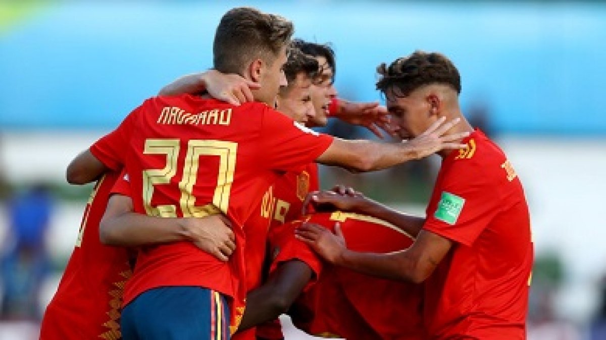 تأهل إسبانيا والمكسيك لدور الثمانية بمونديال الناشئين