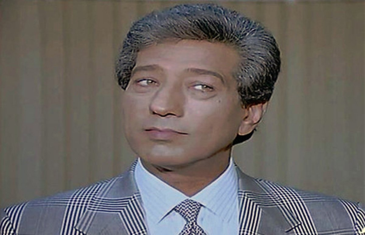 حبه للفن كان سببًا رئيسيا في ترك المحاماة والاتجاه إلى دراسة الفن حيث برع في التمثيل والإخراج.. 