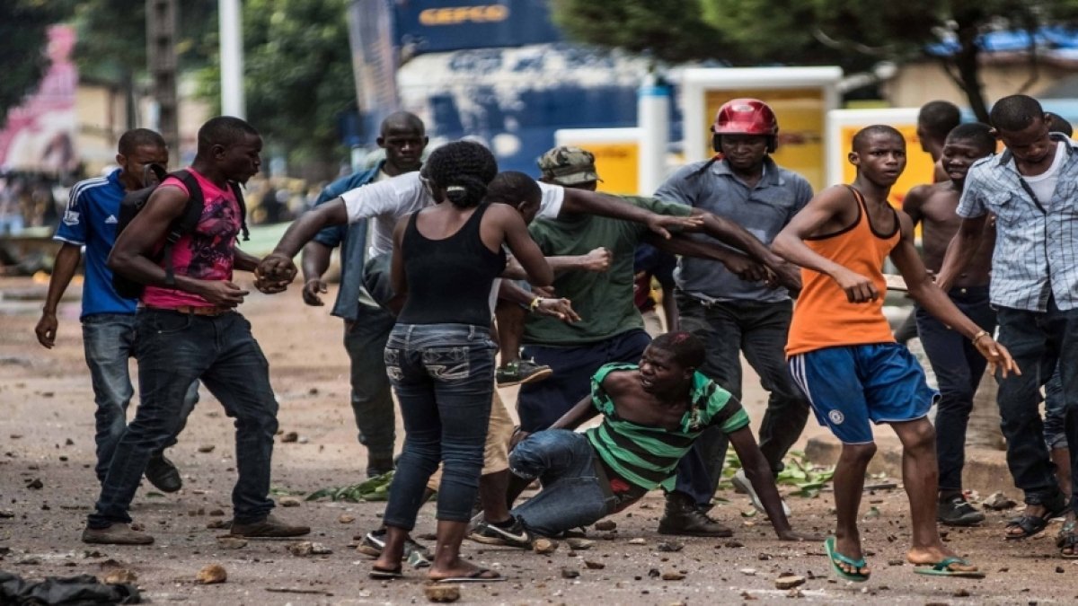 ICC prosecutor warns of trials over Guinea clashes