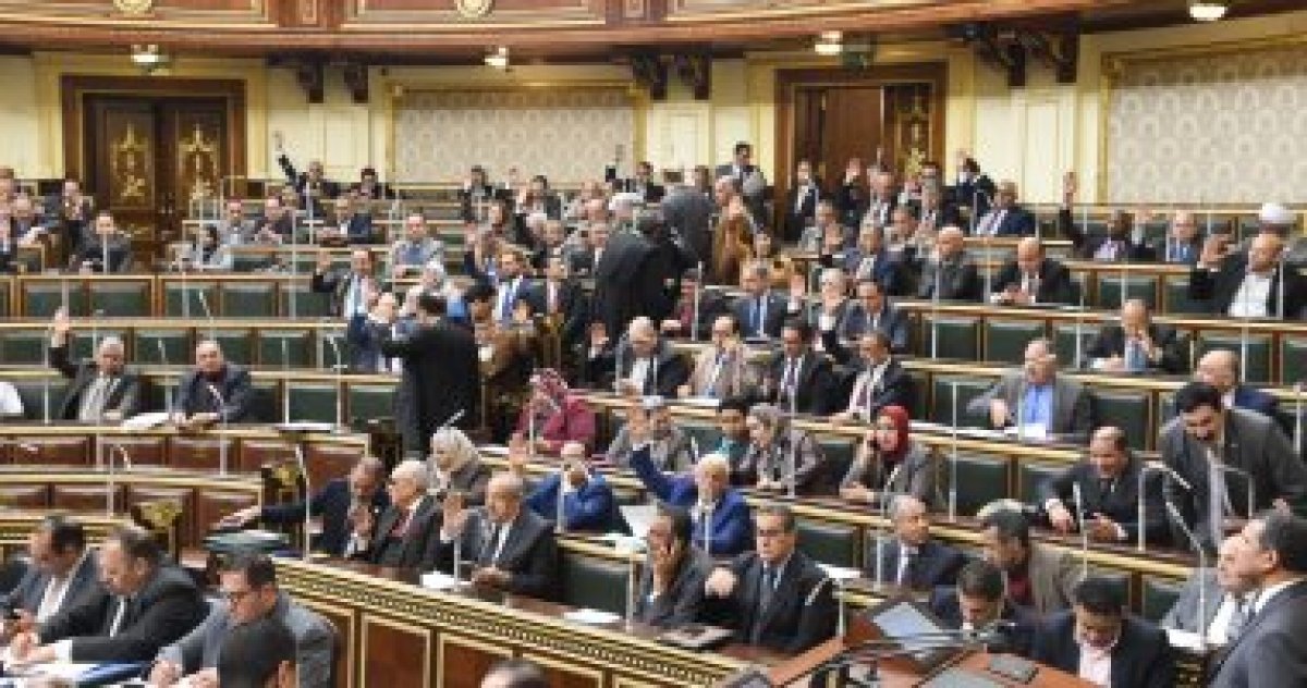 وبالوالدين إحسانا.. الحبس 3 سنوات وغرامة 10 آلاف جنيه عقوبة سب الأب والأم