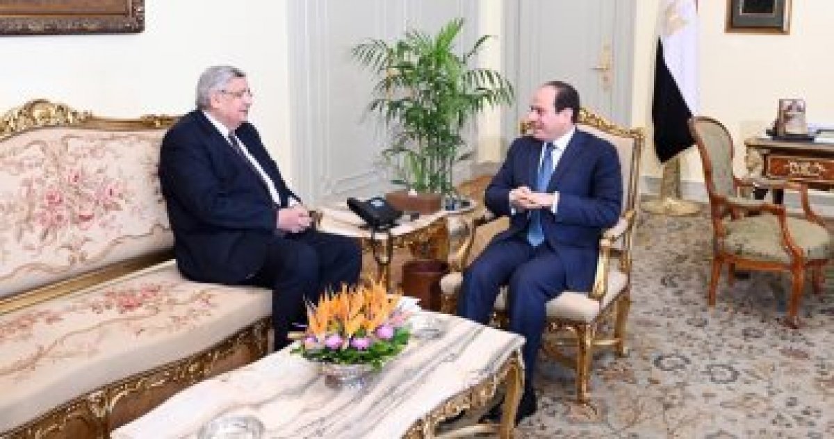 بعد تعيينه مستشاراً للرئيس ..6 معلومات عن الدكتور عوض تاج الدين