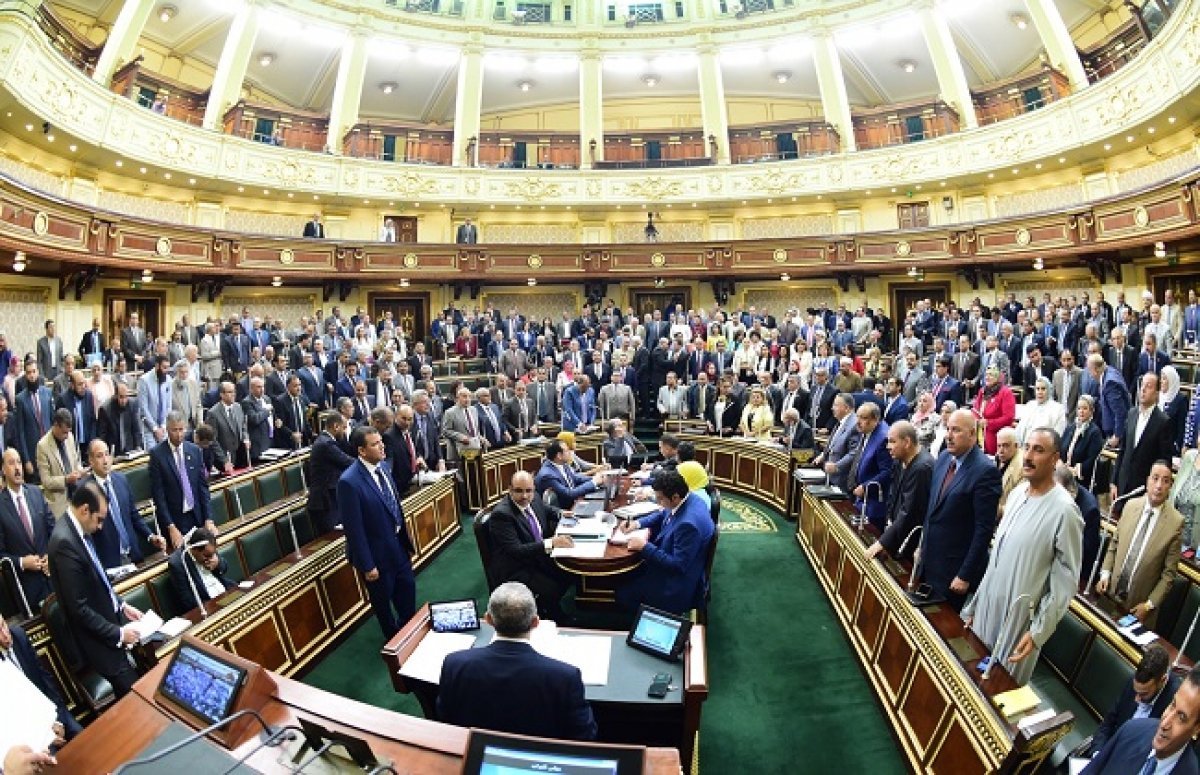 تناقش لجنة الزراعة والري بمجلس النواب اليوم الثلاثاء، مشروع القانون المقدم من الحكومة بإصدار قانون نقابة الفلاحين والمنتجين الزراعيين