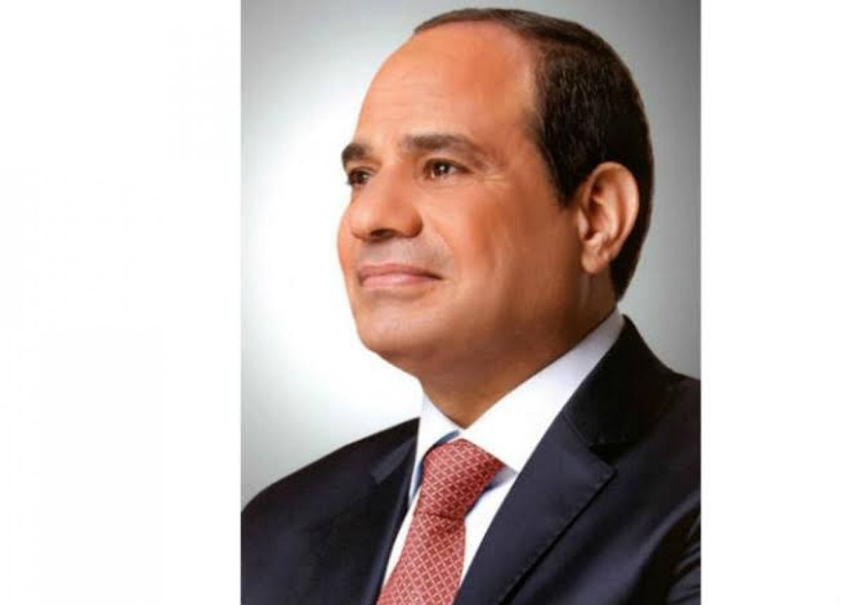 الرئيس السيسى يجتمع بمدبولى ووزيرة التخطيط ورئيس هيئة الشراء الموحد