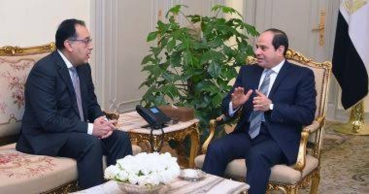 الرئيس يوجه الحكومة بتفعيل منظومة إدارة المخلفات البلدية الصلبة