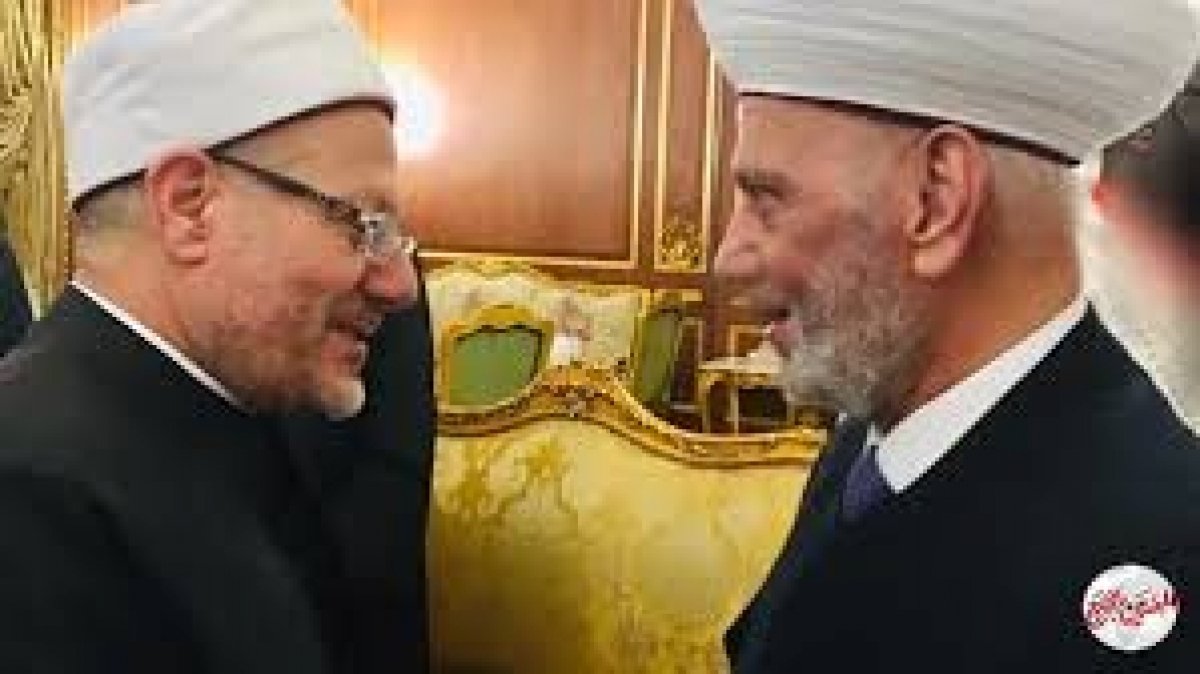 مفتي الجمهورية يجري اتصالًا هاتفيًّا بمفتي لبنان لمواساته في حادث انفجارات لبنان 