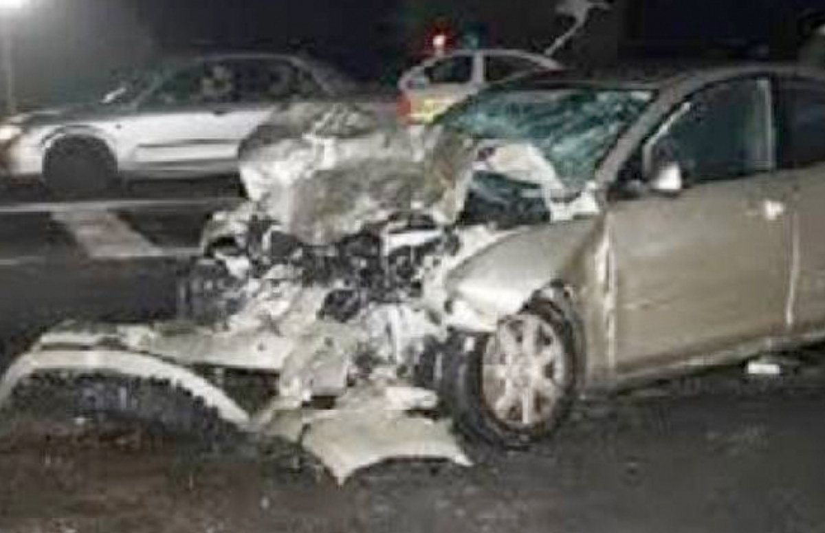 أصيب 3 أشخاص في حادث تصادم سيارة نقل بـ 3 سيارات ملاكي بالقرب من مول شهير بمدينة الشيخ زايد