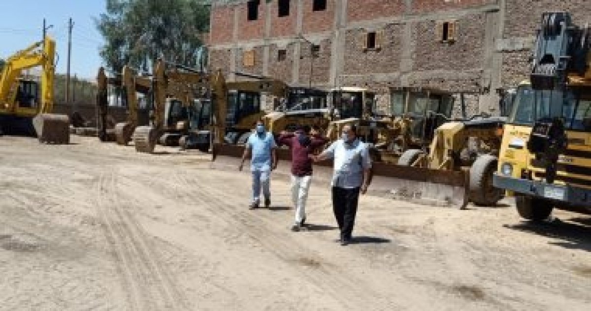 محافظ أسيوط يتفقد حملات شرق وغرب وجهاز التجميل للنهوض بمنظومة النظافة