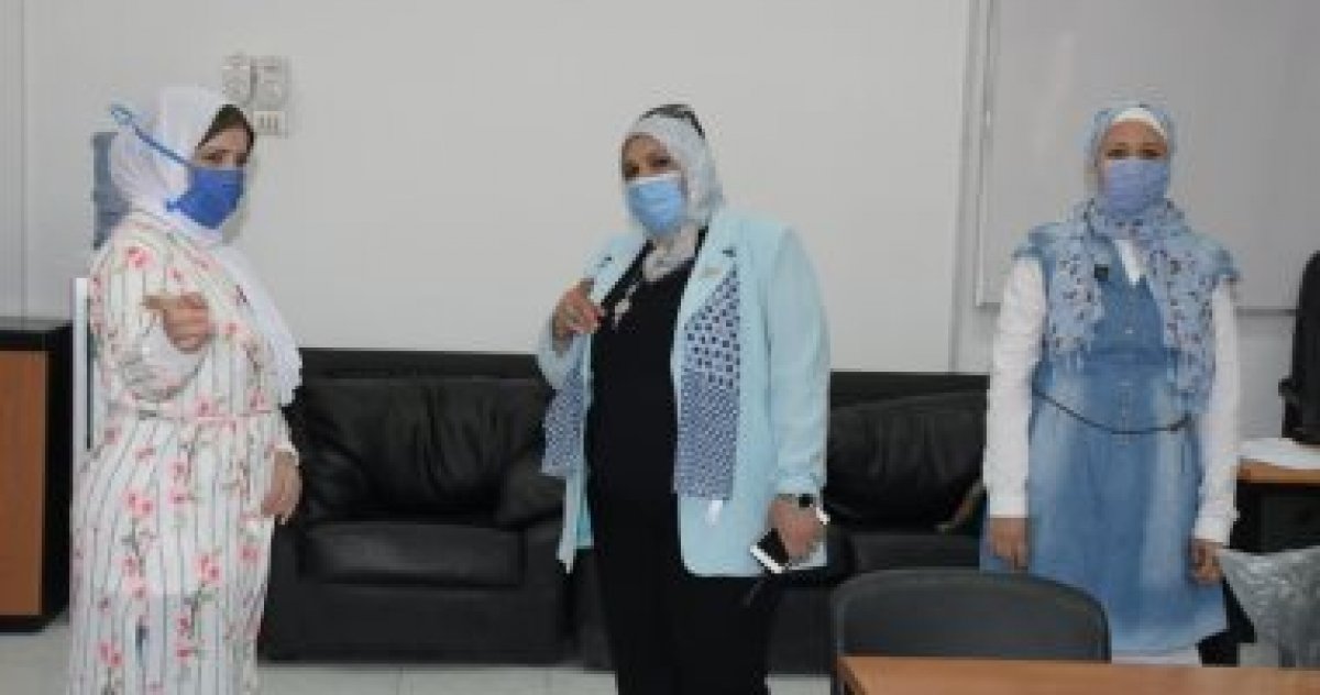 رئيس جامعة قناة السويس تتفقد مركز تطوير التعليم لتنسيق طلاب الثانوية العامة