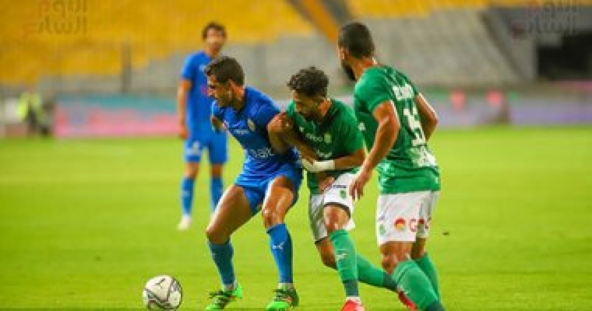 رئيس نادي الإتحاد السكندري يصرف مكافآت إجادة للاعبين بعد تعادل أمام الزمالك