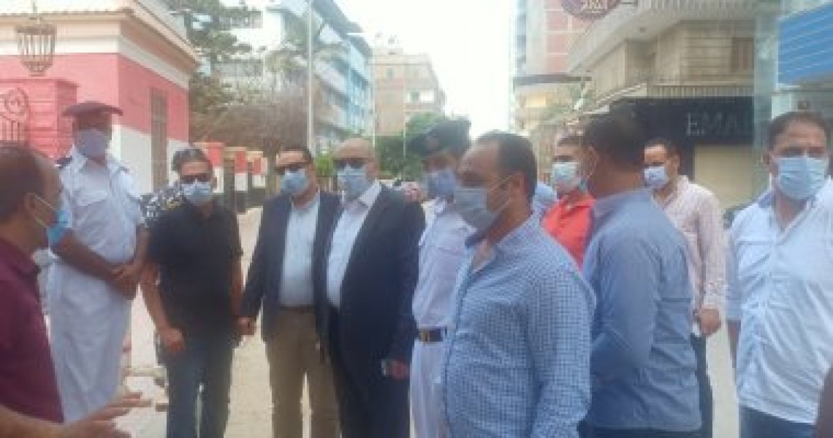 مدير أمن دمياط يتفقد الخدمات الأمنية بمحيط لجان انتخابات الشيوخ.«صور»
