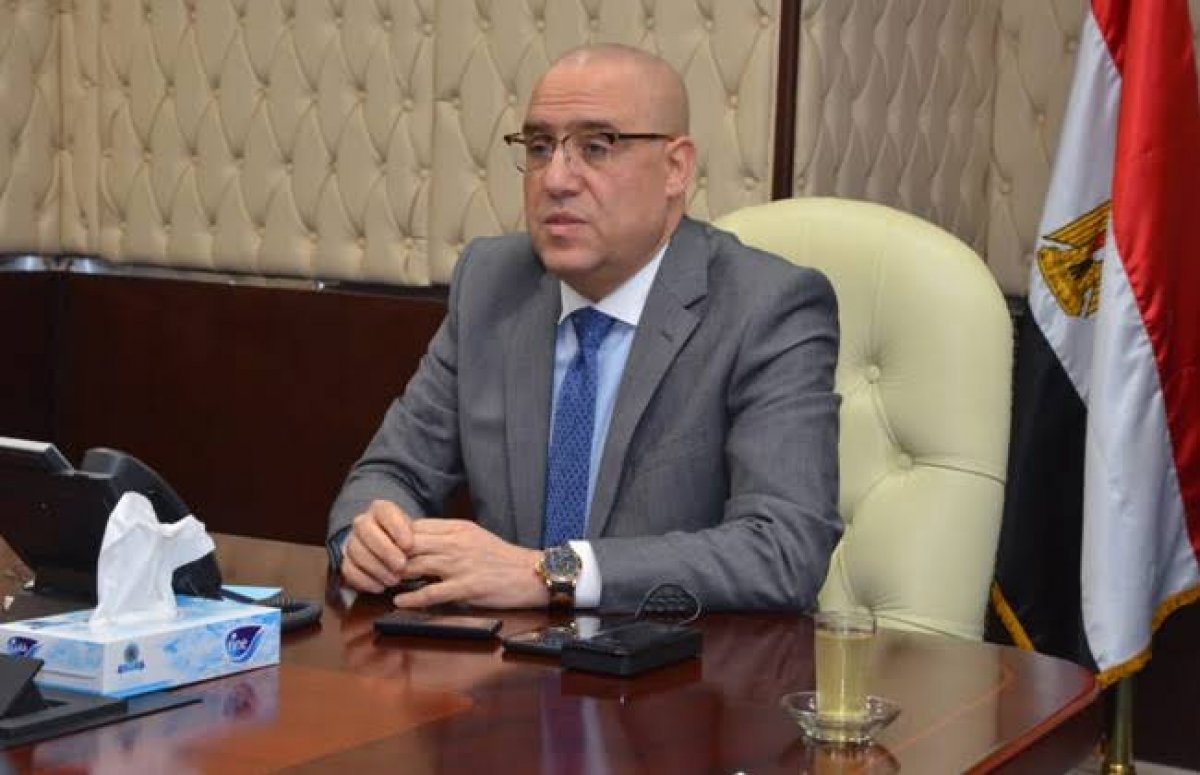 الجزار يُكلف بتنفيذ حلول غير تقليدية لتجميع مياه الأمطار وتخزينها.. والاستفادة منها.. وإعادة استخدامها فى ري المسطحات الخضراء بالمدن الجديدة