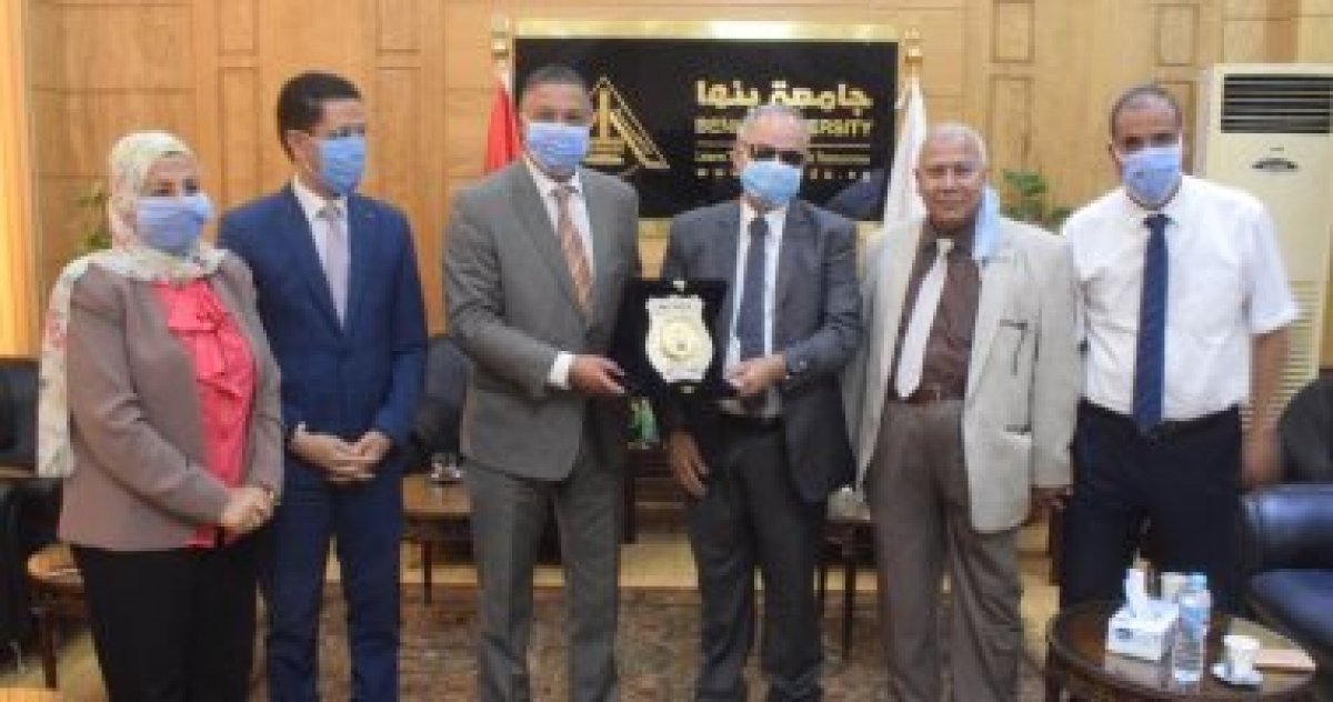 رئيس جامعة بنها يستقبل رئيس الجامعة المصرية الإسلامية بكازاخستان لبحث سبل التعاون
