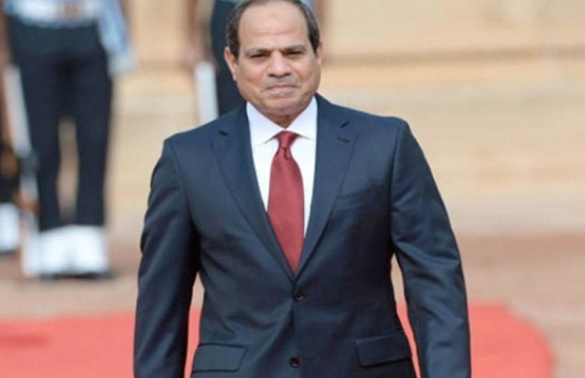 الرئيس السيسي يصل مقر افتتاح عدد من المشروعات في مجال المياه والإسكان