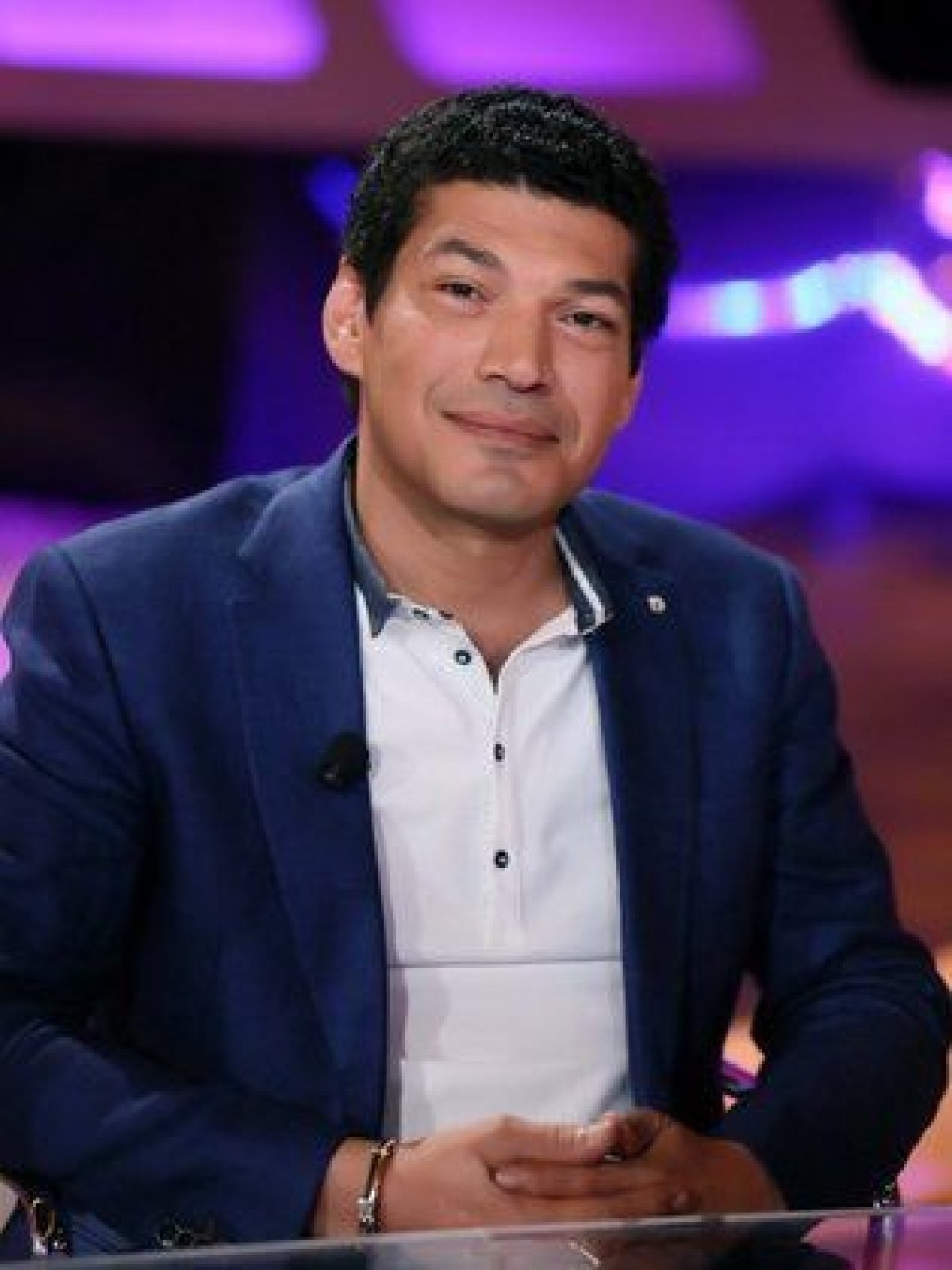  الفنان باسم سمرة يجسد شخصية ممثل فى فيلم "ساعة شيطان"