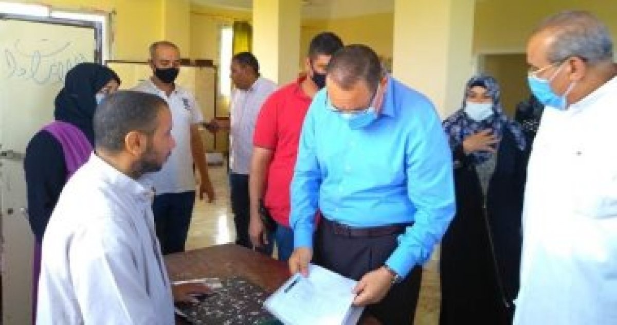 محافظ الشرقية يحيل 3 من العاملين بالوحدة المحلية بالروضة للتحقيق