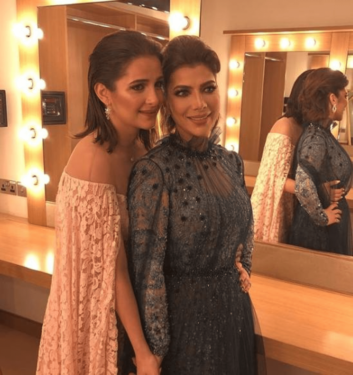  الفنانه أصالة نصري تمدح ابنتها شام الذهبى: "بتتلون بكل ألوان السعادة والأمان والحب"