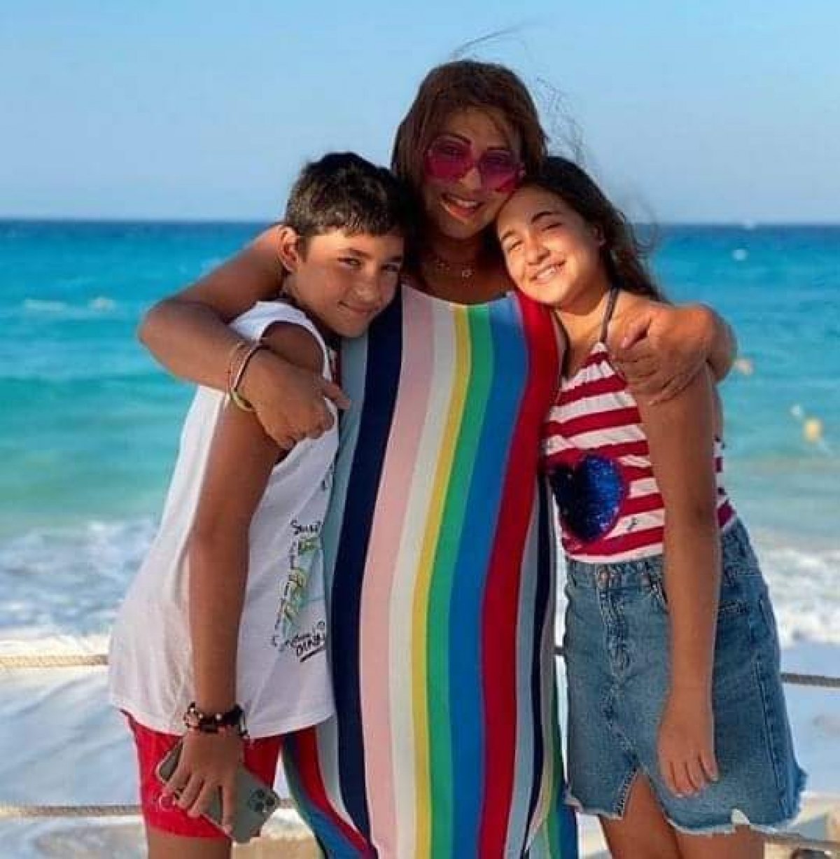 اول ظهور لهالة صدقي مع اولادها التوأم