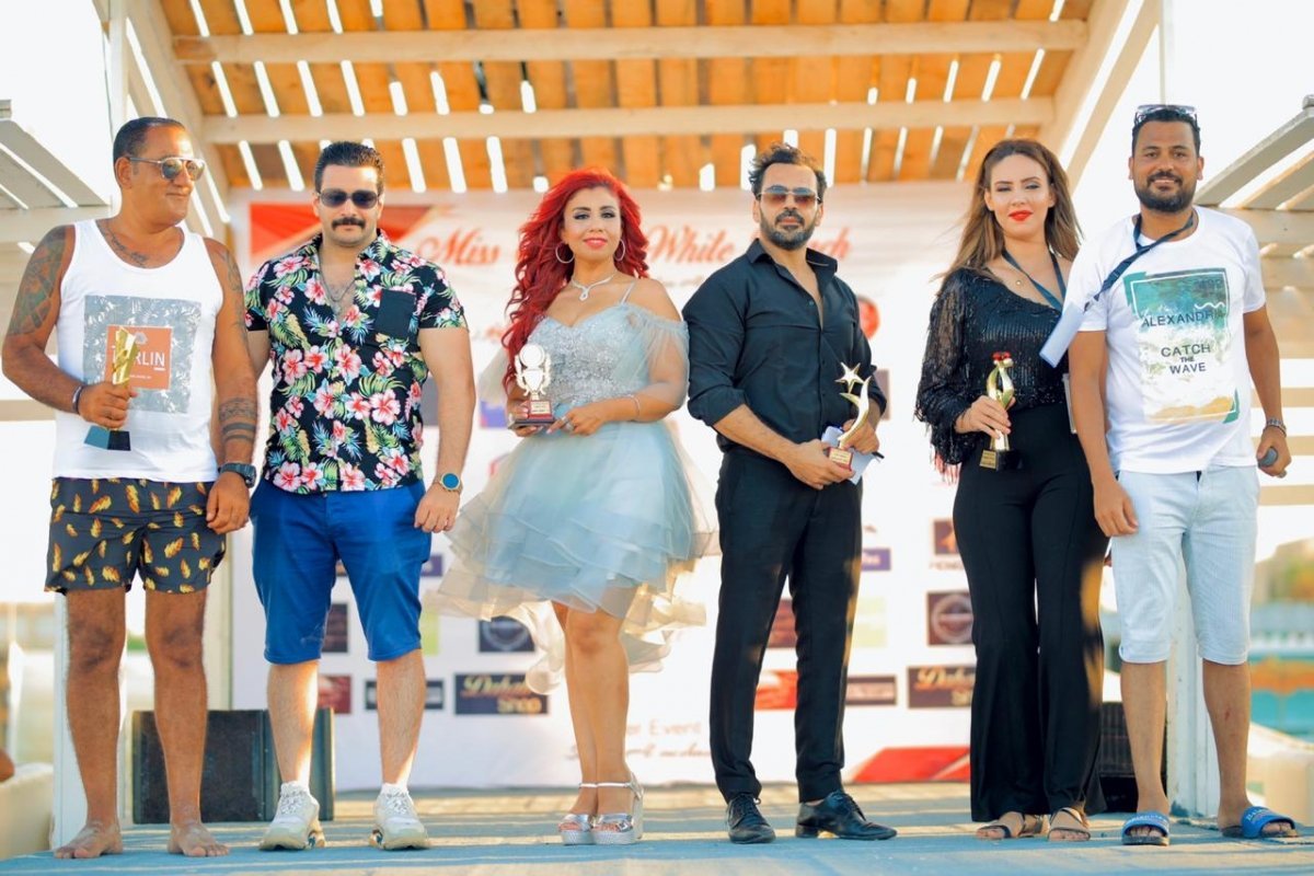 تكريم الدكتورة إيمان أنيس عضو لجنة تحكيم Miss Model White Beach 2020 بالمسابقة التي انعقدت في ٢١ من أغسطس بوايت بيتش مارينا الساحل الشمالي.