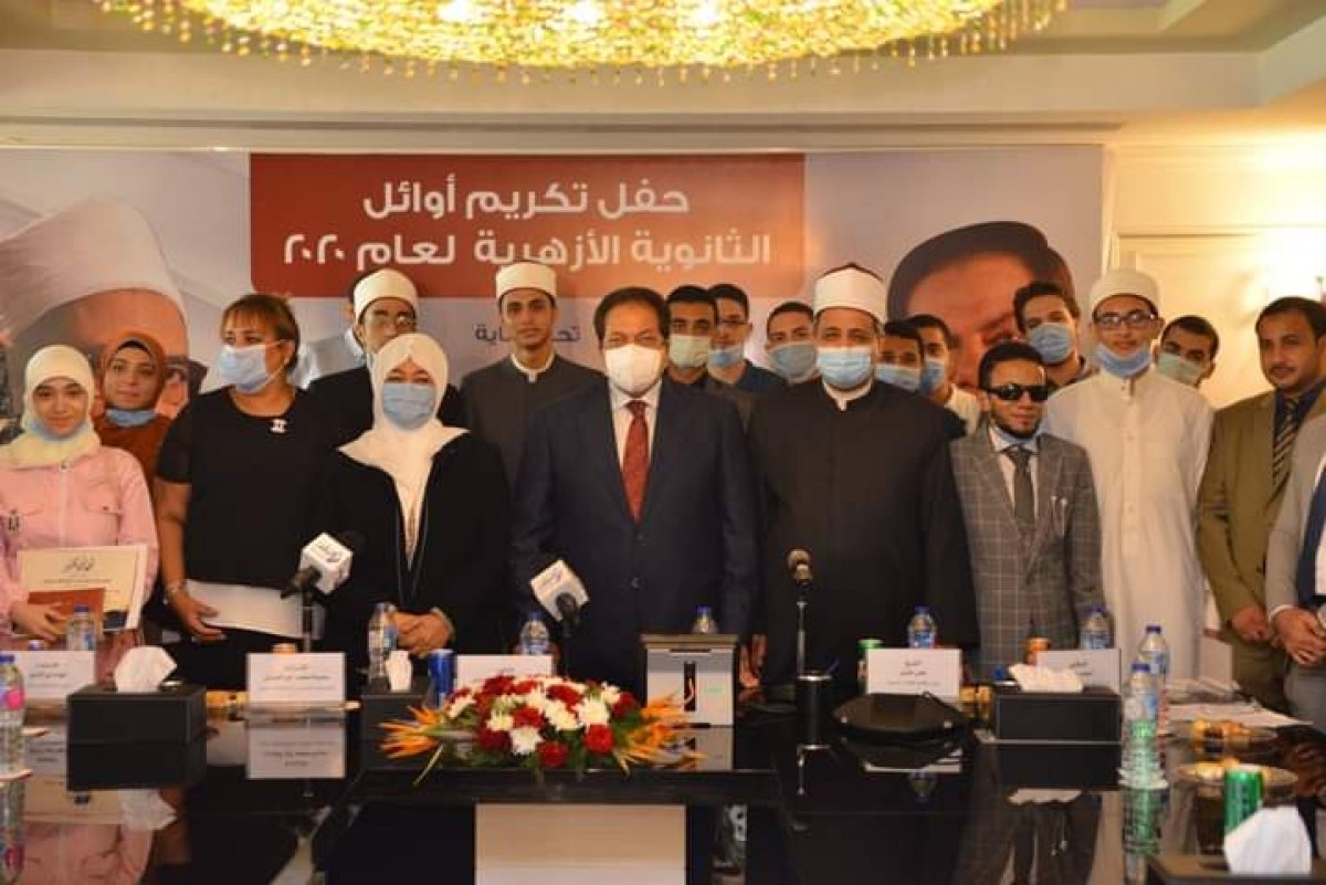 أبوالعينين: شيخ الأزهر يقود الرسالة الأسمى في العالم .. ويحمي صحيح الدين ووسطية الإسلام