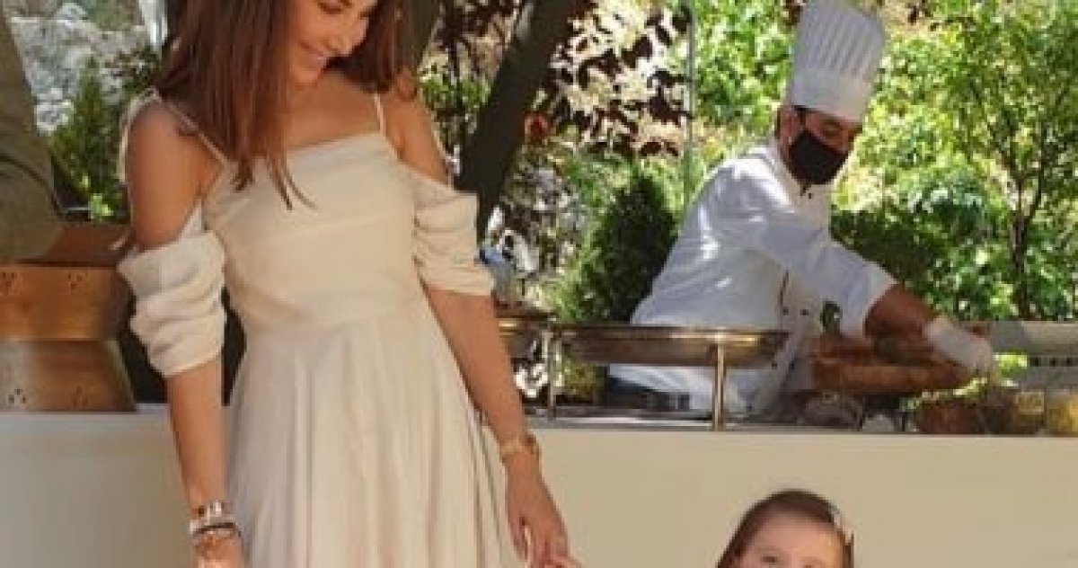 نانسى عجرم مع ابنتها فى أول ظهور بعد انفجار بيروت: نتمنى أياما أفضل