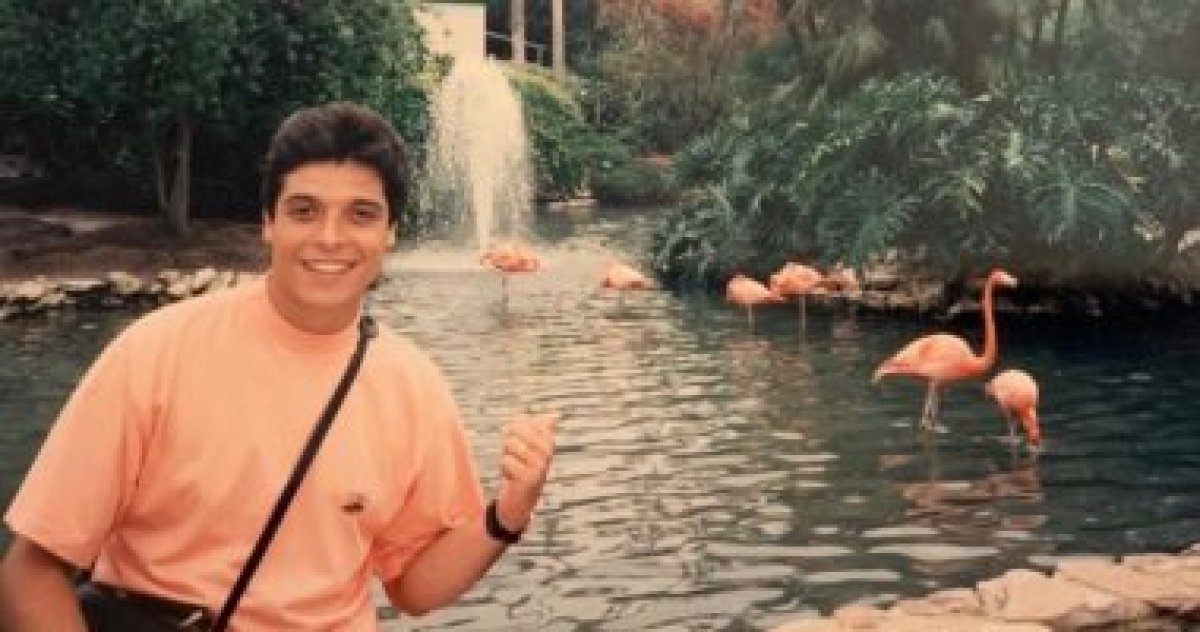 بنات عامر منيب يحتفلن بذكرى ميلاده: نفتقدك يا ملاكنا ونحن بحاجة إليك