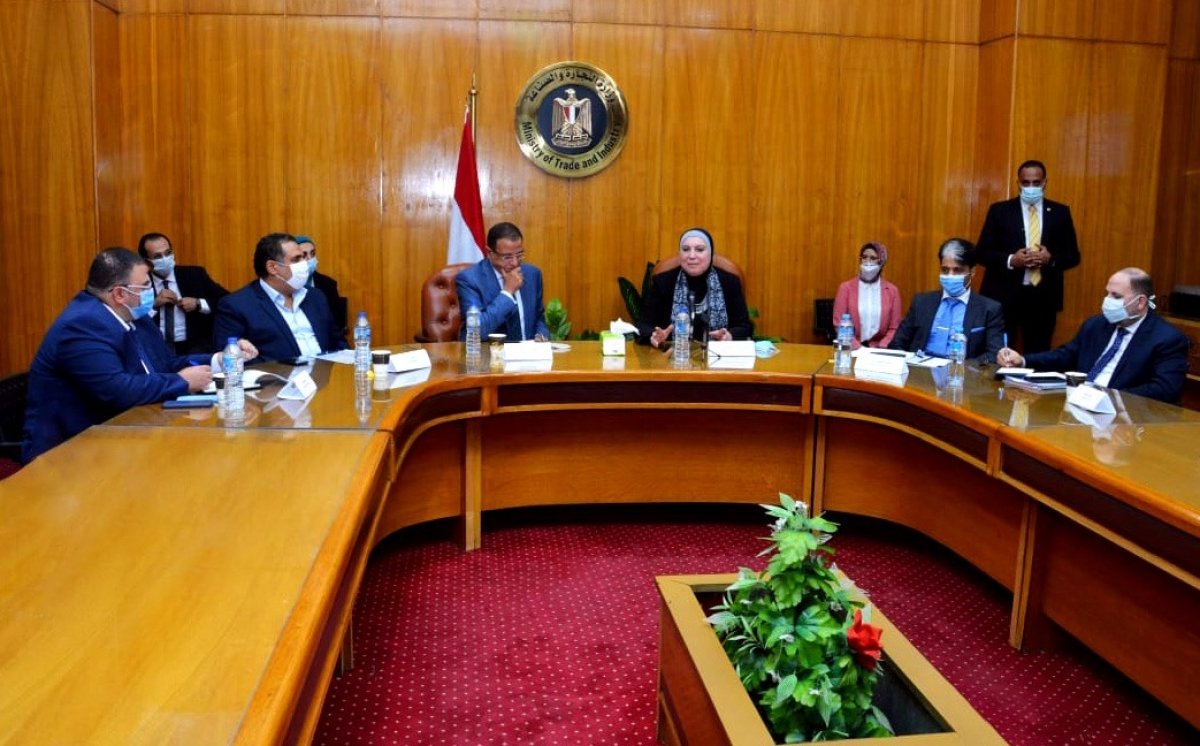 خلال مشاركتها فى ندوة "وحدة المناطق الصناعية المؤهلة" وزيرة التجارة والصناعة تعلن انضمام  34 شركة جديدة للاستفادة من المزايا التفضيلية لاتفاقية الكويز للتصدير الى السوق الامريكي