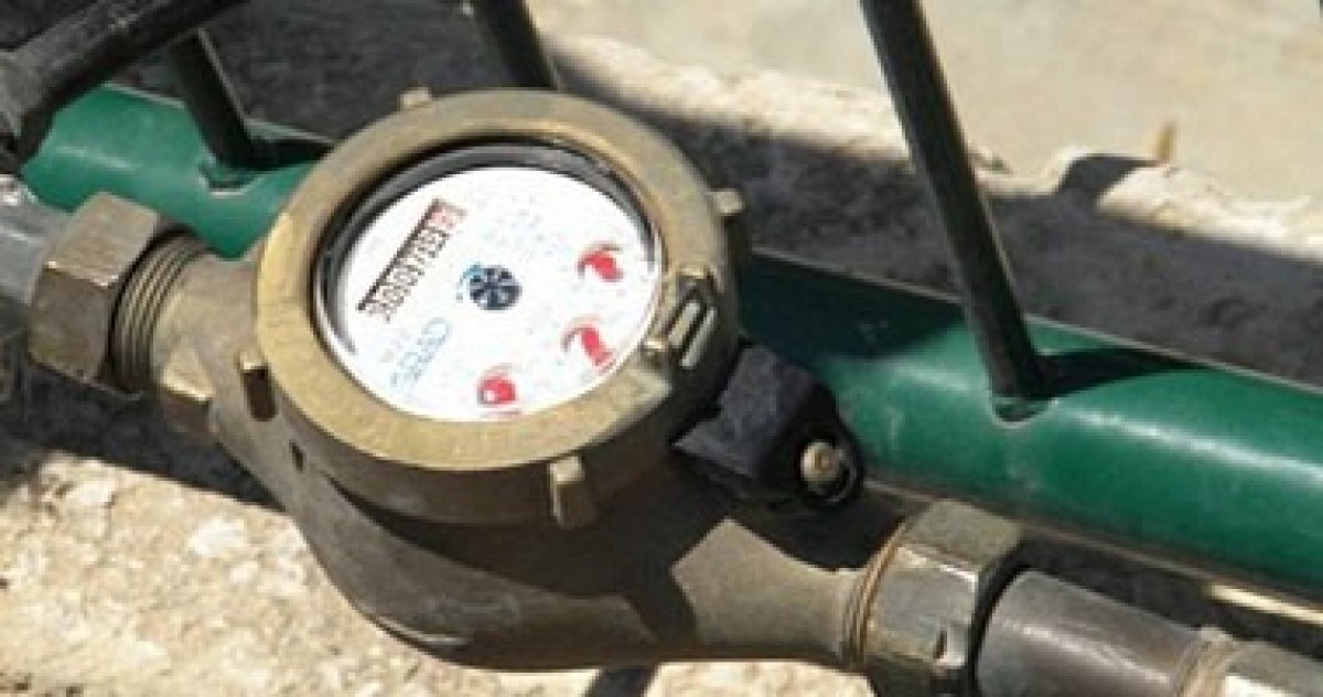 وأنت فى مكانك  سجل قراءة عداد المياه.. وقدم شكوتك