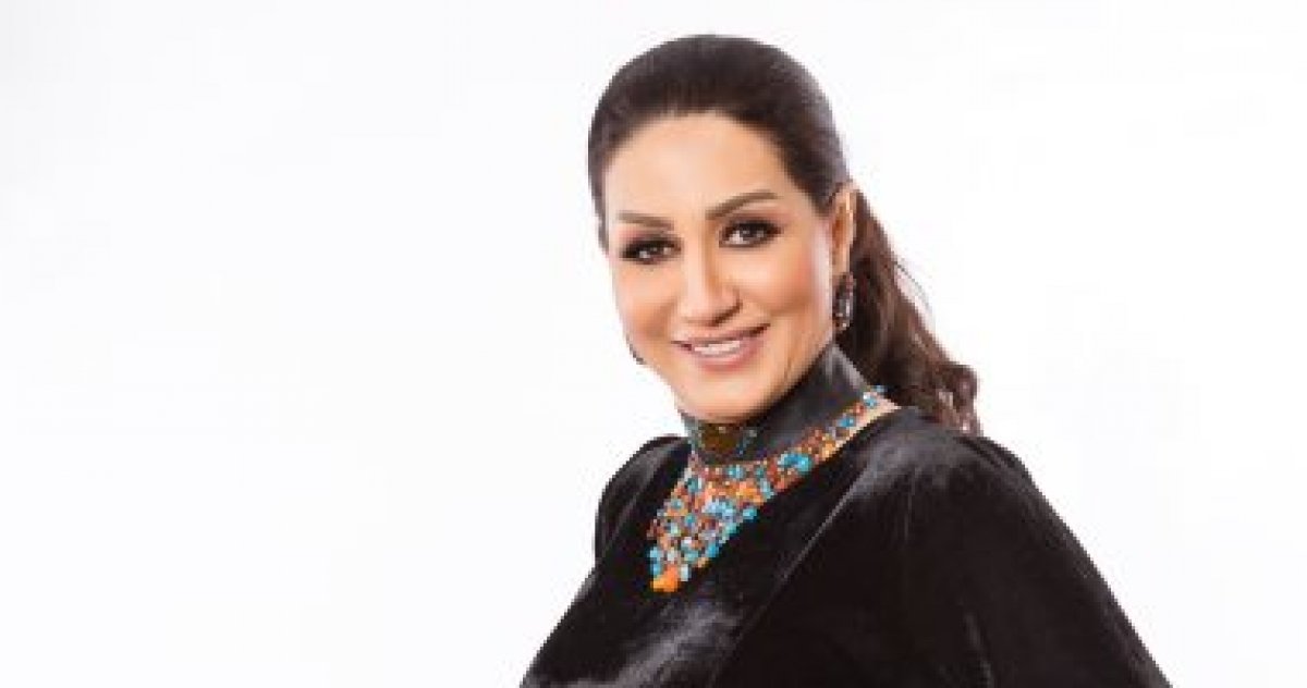 وفاء عامر تطالب بتكريم سيدة قطار المنصورة: لو أعرف مكانها أروح أبوس أيدها