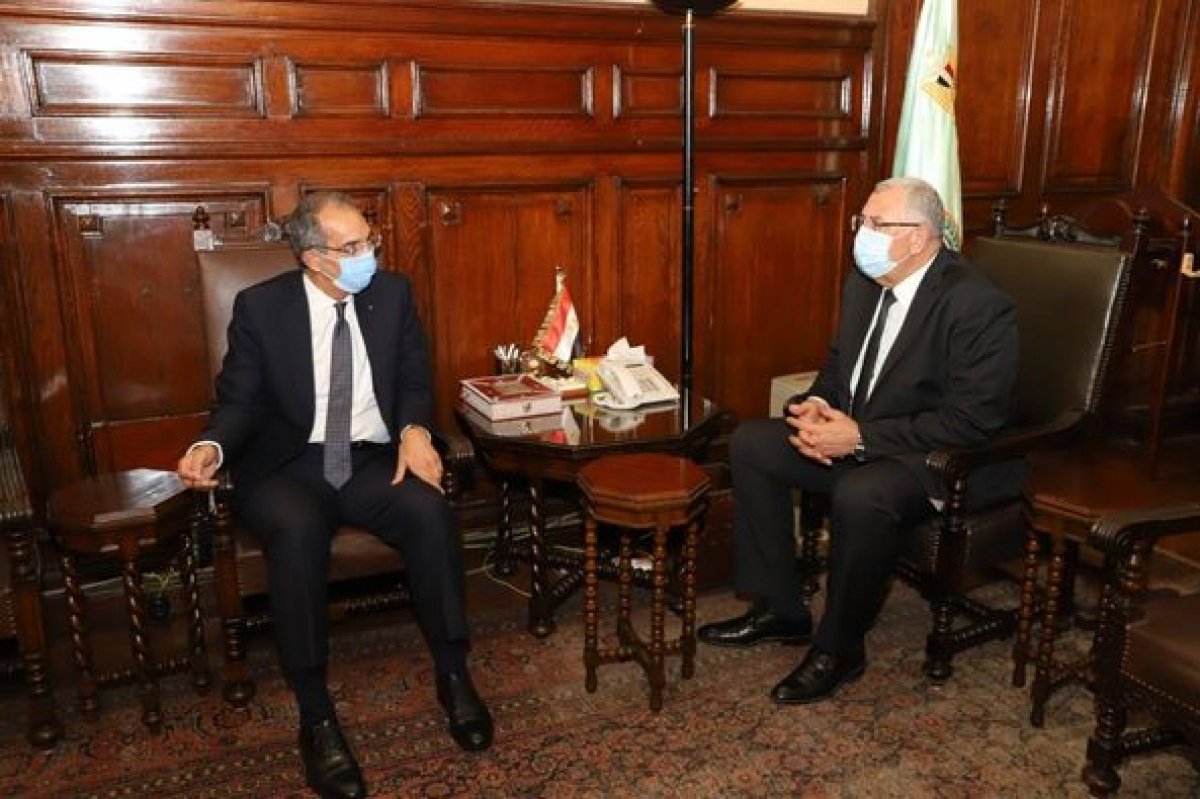 وزيرا الاتصالات وتكنولوجيا المعلومات والزراعة يبحثان استخدام تكنولوجيات الذكاء الاصطناعى فى تطوير قطاع الزراعة. ((صور))