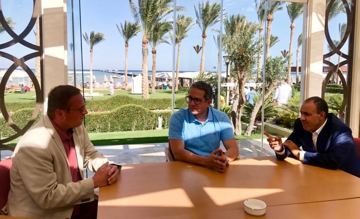 التشيك تستأنف رحلاتها السياحية الي مصر من أول أكتوبر 